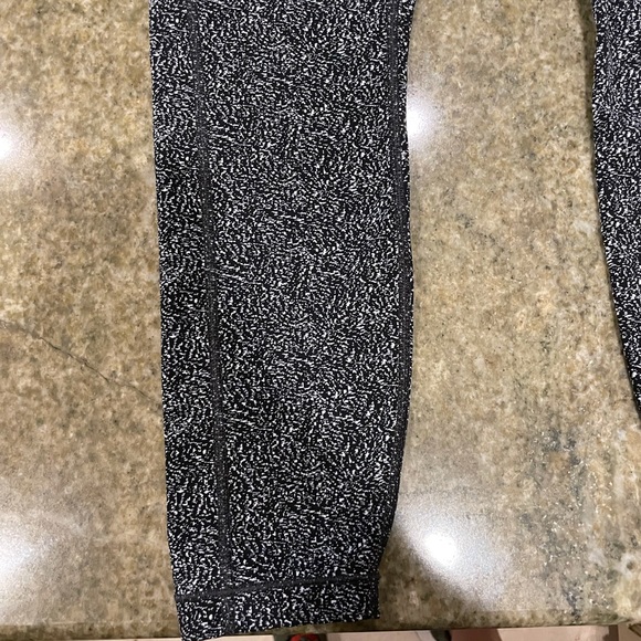 Athleta Speckled Texture leggings w pockets - Picture 4 of 7